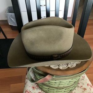 Vintage Stetson hat 7 1/8” Excellent condition.